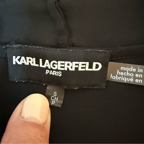 Karl Lagerfeld Sheet Black Sleeveless Blouse with Notched Collar - Picture 8 of 10